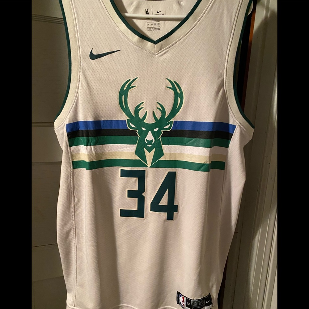 Brand New Authentic Nike Swingman Giannis Antetokounmpo Jersey Size 56/2X